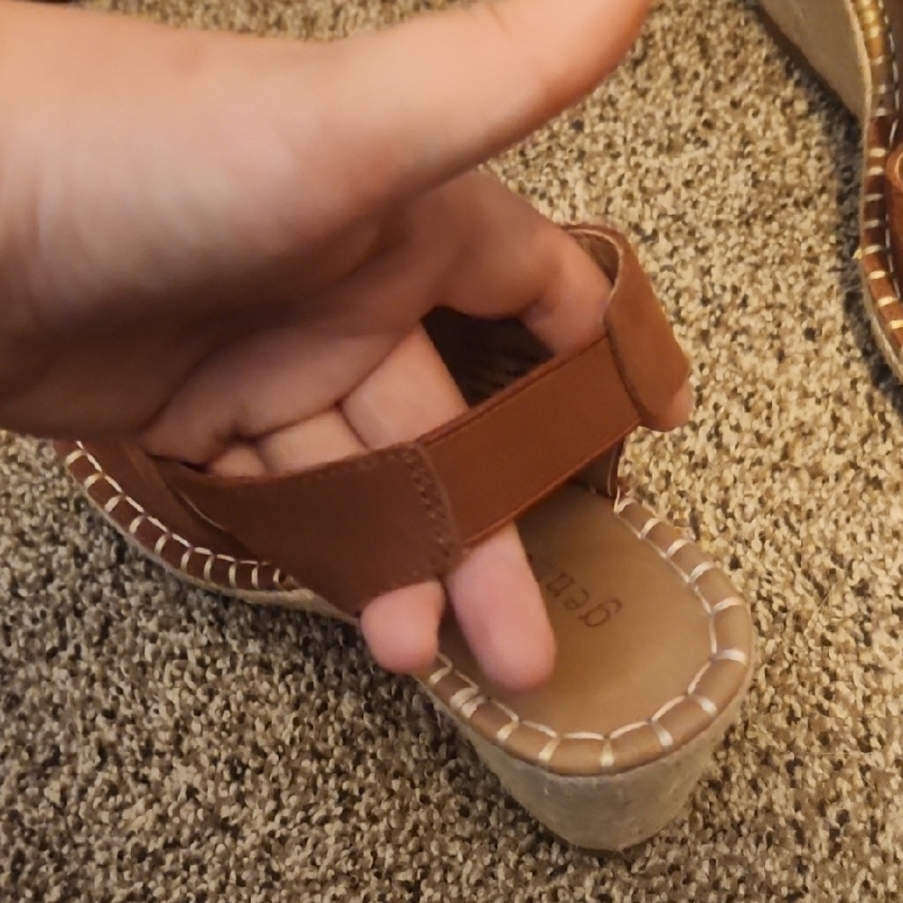 Gentle Souls Brown Suede Wedge Sandals Casual - Picture 3 of 7